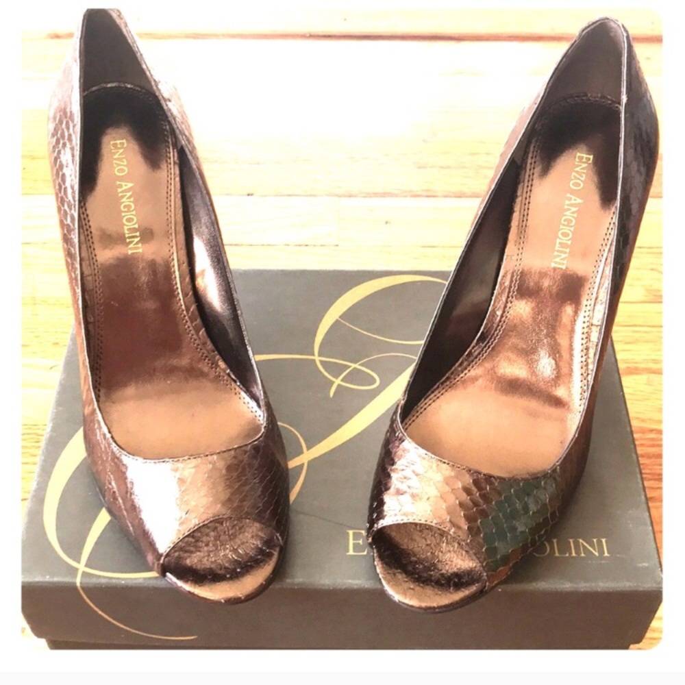Enzo Angiolini heels brown bronzed